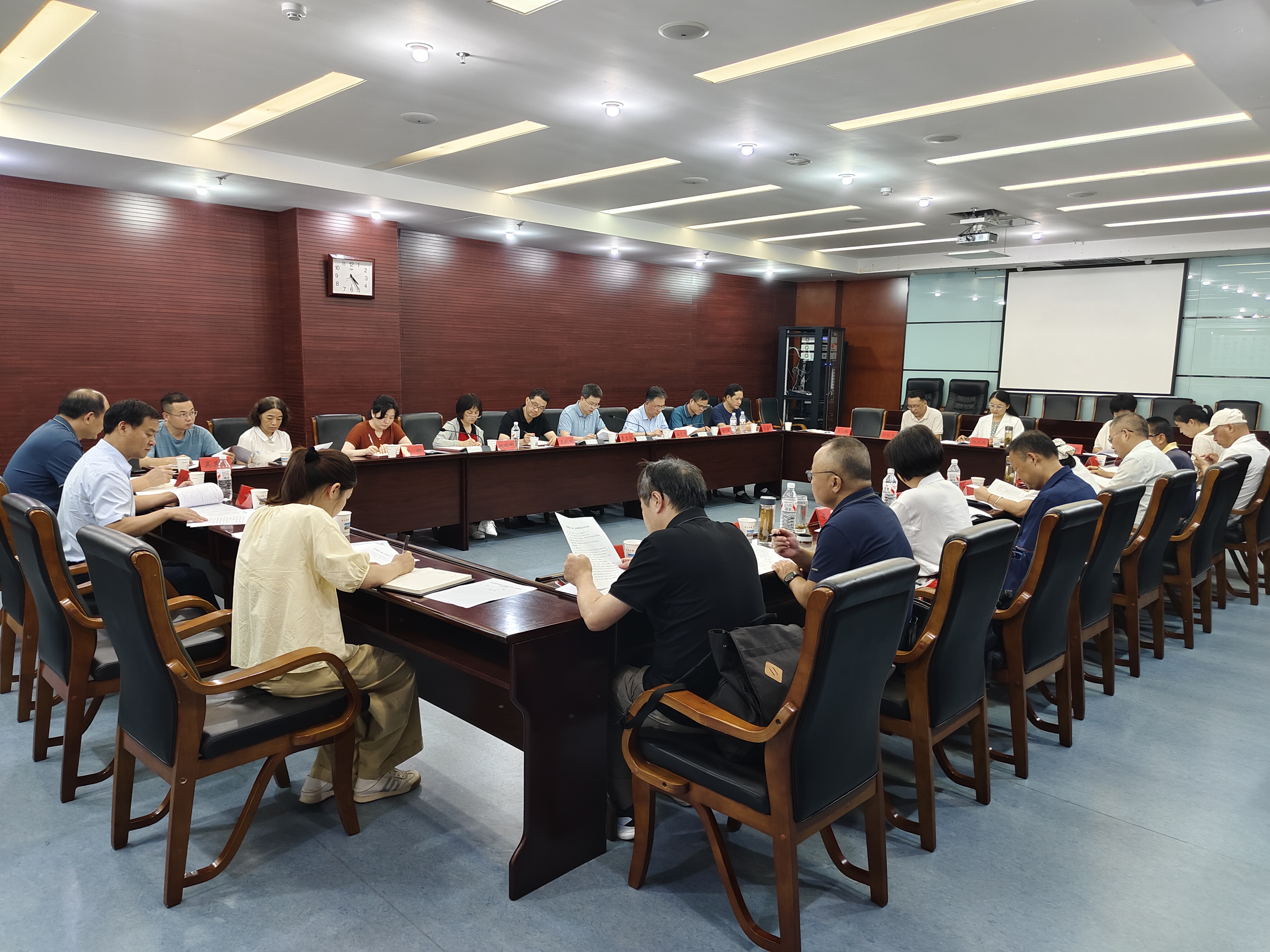 市党外知识分子联谊会召开三届二次理事会